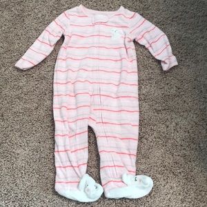 Carter’s 9M 6M Footie Pajamas Zipper Close white